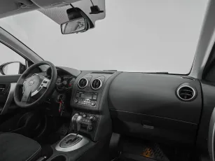 Nissan  9