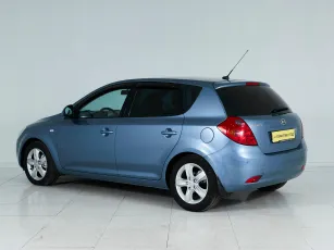 Kia  4