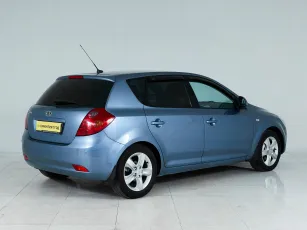Kia  6