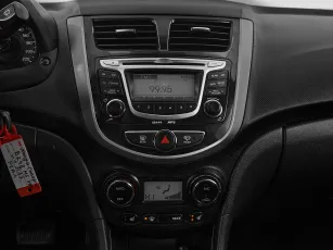Hyundai  15
