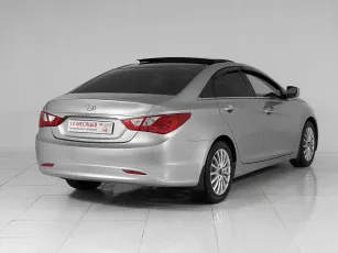 Hyundai  6