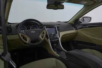 Hyundai  7