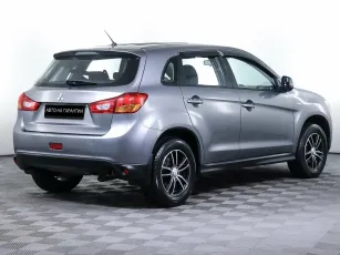 Mitsubishi  4