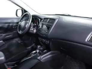 Mitsubishi  8