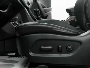 Hyundai  12