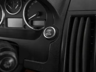Land Rover  13