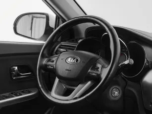 Kia  10