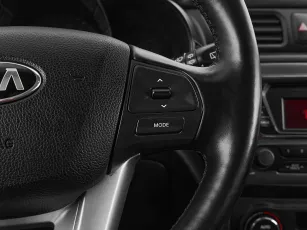 Kia  12