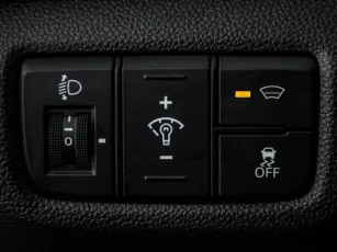 Hyundai  12