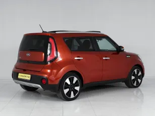 Kia  6