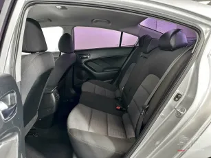 Kia  11