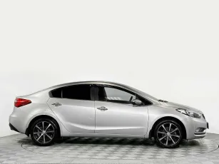 Kia  4