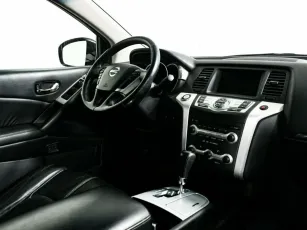 Nissan  5