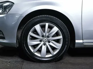 Volkswagen  9