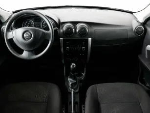 Nissan  6