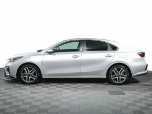 Kia  3
