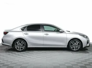 Kia  4