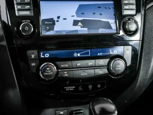 Nissan  10