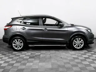 Nissan  4