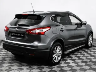 Nissan  5