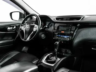 Nissan  8