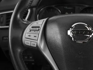 Nissan  11