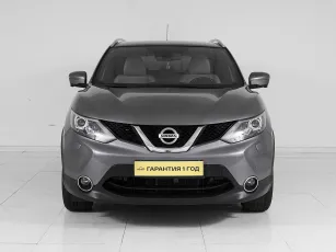 Nissan  2
