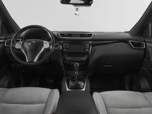 Nissan  8