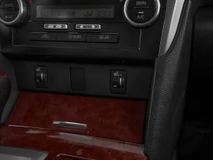 Toyota  17