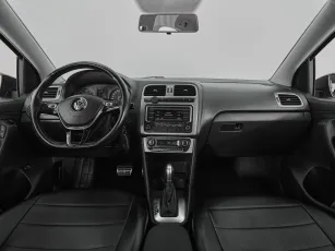 Volkswagen  8