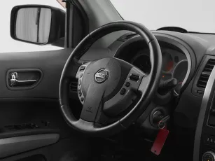 Nissan  10
