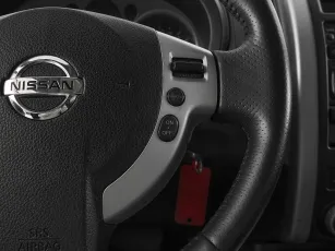 Nissan  12