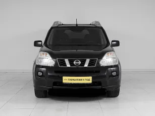 Nissan  2