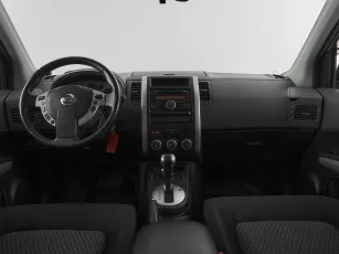 Nissan  8