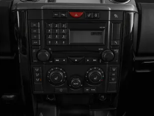Land Rover  17