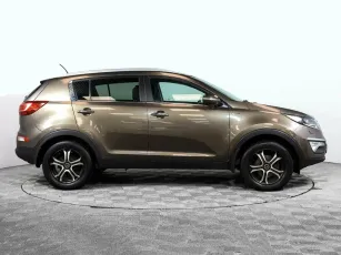 Kia  4