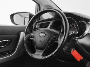 Kia  10