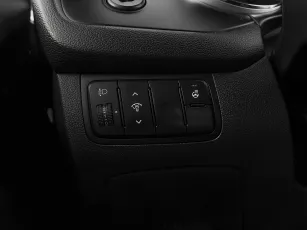 Kia  12