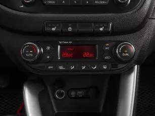 Kia  15