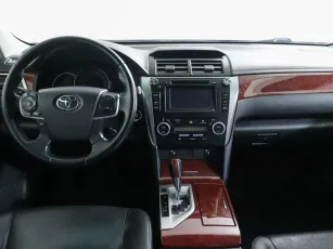 Toyota  6