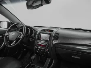 Kia  8