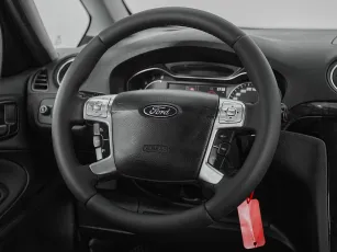 Ford  10