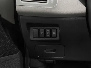 Nissan  14