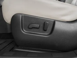 Nissan  16