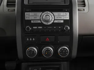 Nissan  19