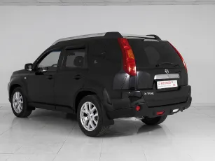 Nissan  4