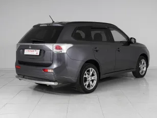 Mitsubishi  6