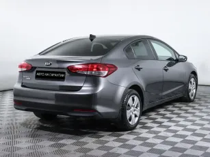Kia  3