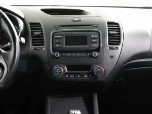 Kia  9