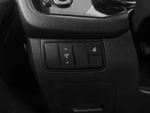 Kia  15